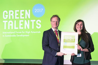 General Director Matthias Graf von Kielmansegg and Green Talent Ellin Lede